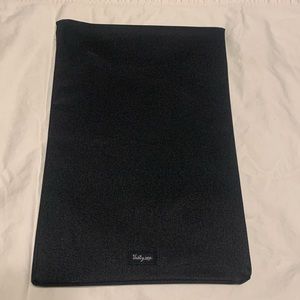 New in Bag Your Way Rectangle Lid by thirty-one in black.